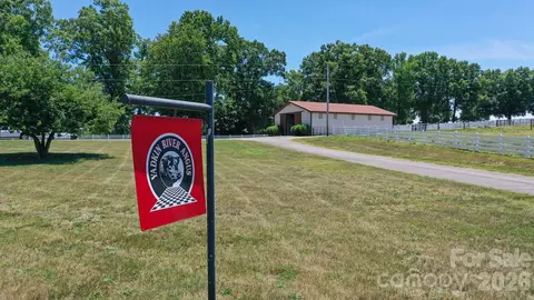8504 Hampton Rd, Clemmons, NC 27012
