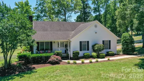 Exterior - 8504 Hampton Rd, Clemmons, NC 27012 photo 1 of 2