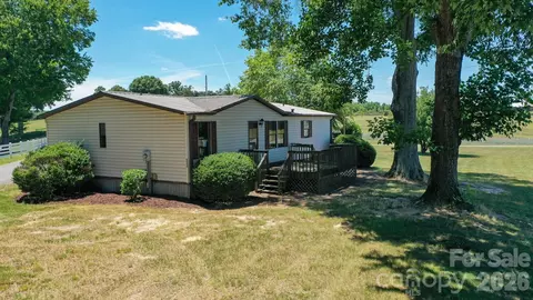 Exterior - 8504 Hampton Rd, Clemmons, NC 27012 photo 2 of 2