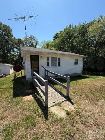 56 Jackson Ln, Stony Point, NC 28678