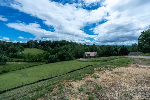 112 Grandview Dr, Asheville, NC 28806