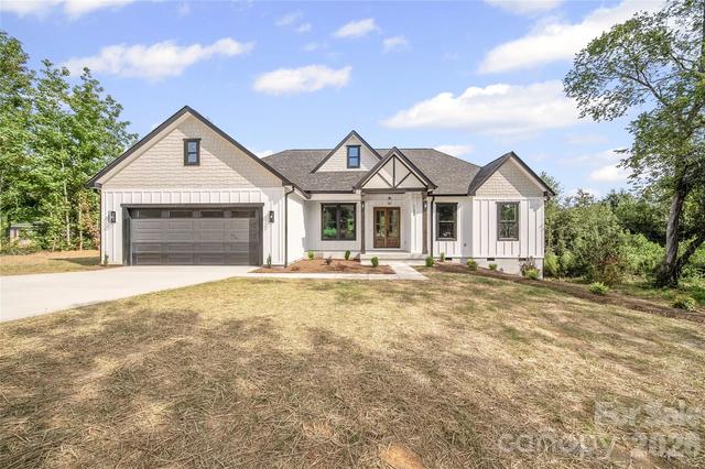1132 Reba Ln, Kannapolis, NC 28081