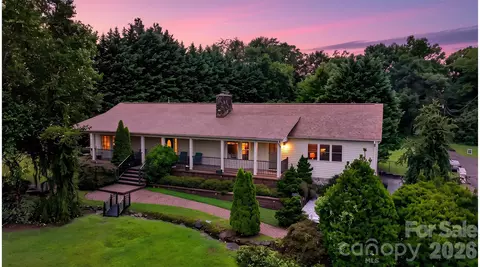 1117 Cedar Creek Dr, Morganton, NC 28655