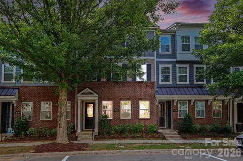 16704 Summers Walk 27 Blvd #27, Davidson, NC 28036
