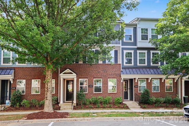 16704 Summers Walk 27 Blvd #27, Davidson, NC 28036