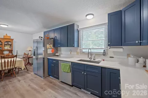 1504 2nd Ne St NE, Conover, NC 28613 photo 6