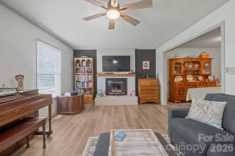 1504 2nd Ne St NE, Conover, NC 28613 photo 12