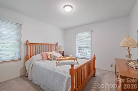 1504 2nd Ne St NE, Conover, NC 28613 photo 16
