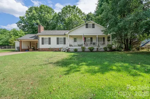 1504 2nd Ne St NE, Conover, NC 28613