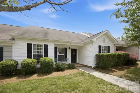 310 Gamesford Ln, Fort Mill, SC 29715