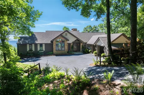 100 Meadow Ridge Dr, Lake Toxaway, NC 28747