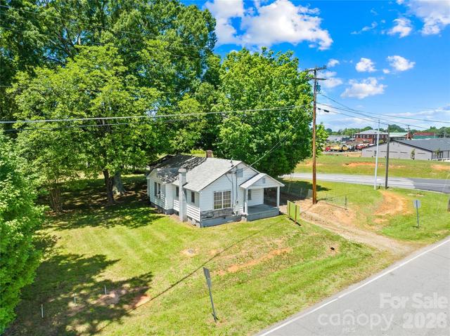 914 Wall St, Statesville, NC 28677