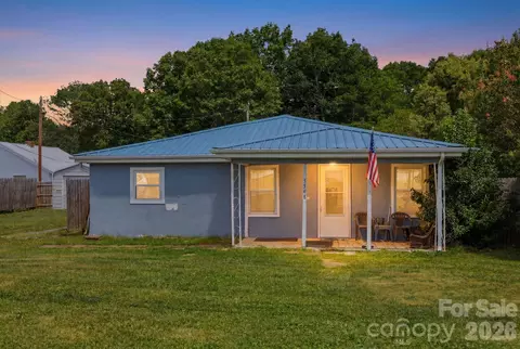 3948 Main Avenue Nw Dr NW, Hickory, NC 28601