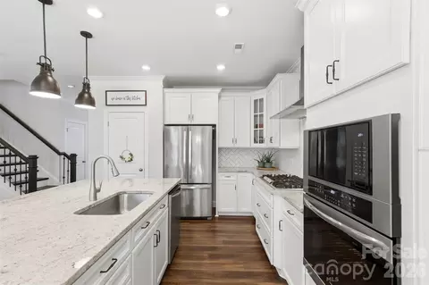 Kitchen - 1092 Baldwin Dr, Lancaster, SC 29720 photo 1 of 1