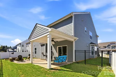 Exterior - 1092 Baldwin Dr, Lancaster, SC 29720 photo 2 of 5