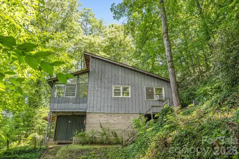 376 Stoney Brook Rd, Penrose, NC 28766