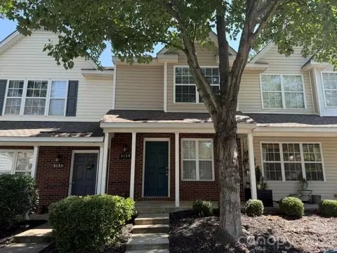 3139 Falling Rock Ct, Charlotte, NC 28213