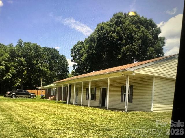 3704 Avondale Ln, Monroe, NC 28110
