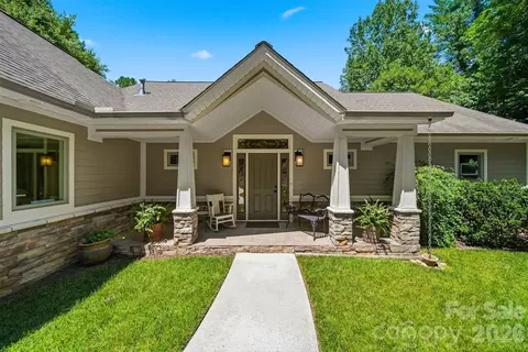 104 Rivercliff W Dr W, Connelly Springs, NC 28612