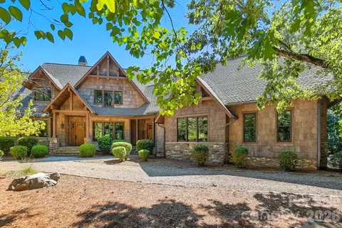 9208 Flying Eagle Ln, Charlotte, NC 28278