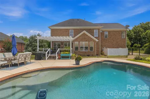 Exterior - 6006 Embassy Ct, Monroe, NC 28110 photo 6 of 11