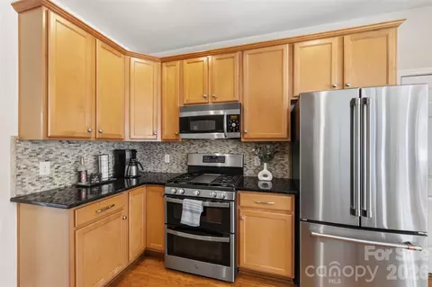 Kitchen - 6006 Embassy Ct, Monroe, NC 28110 photo 4 of 5