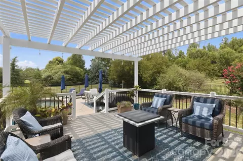 Exterior - 6006 Embassy Ct, Monroe, NC 28110 photo 3 of 11