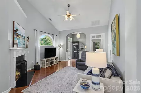 200 Park View Dr, Belmont, NC 28012