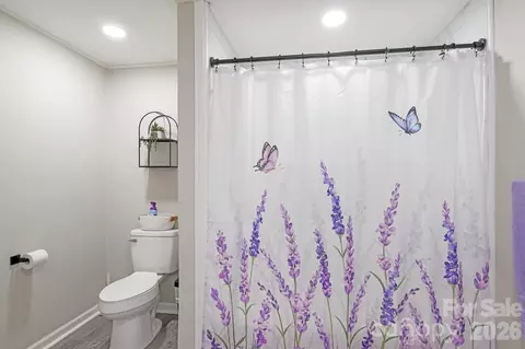 Bath - 4531 Springs Rd, Conover, NC 28613 photo 2 of 3