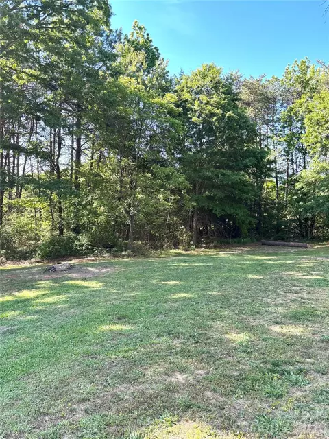 Exterior - 4531 Springs Rd, Conover, NC 28613 photo 6 of 8