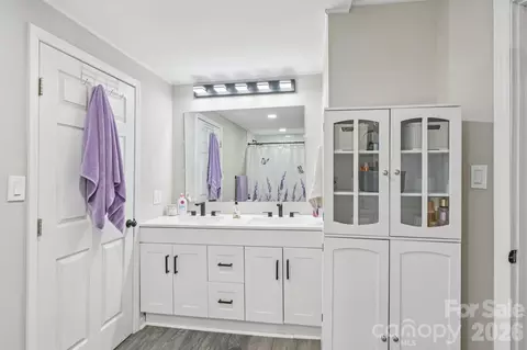 Bath - 4531 Springs Rd, Conover, NC 28613 photo 3 of 3