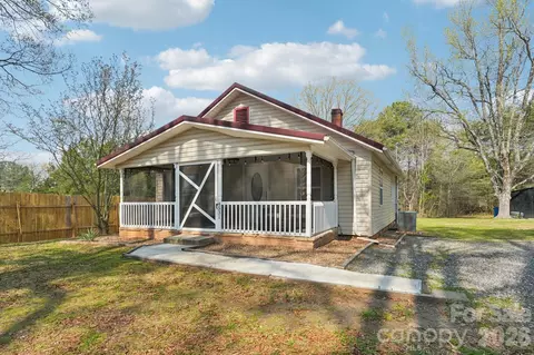 Exterior - 4531 Springs Rd, Conover, NC 28613 photo 2 of 8