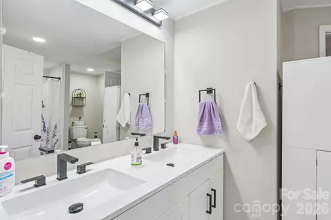 Bath - 4531 Springs Rd, Conover, NC 28613 photo 1 of 3
