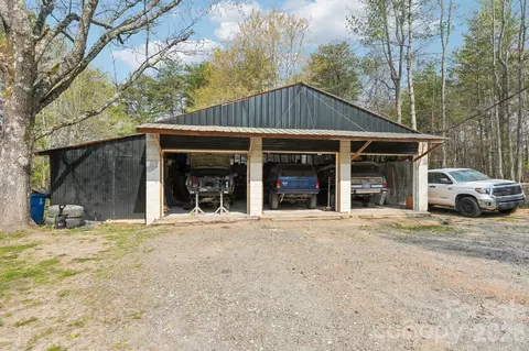 Exterior - 4531 Springs Rd, Conover, NC 28613 photo 7 of 8