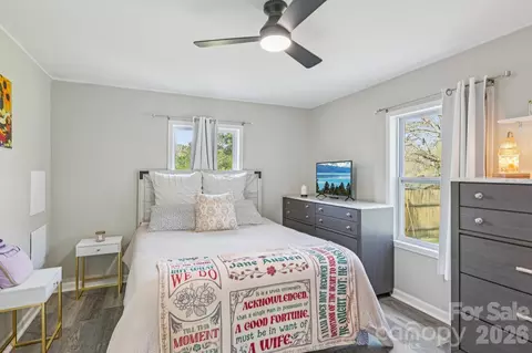Bedroom - 4531 Springs Rd, Conover, NC 28613 photo 4 of 6
