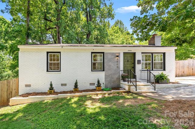 3900 Dunwoody Dr, Charlotte, NC 28215