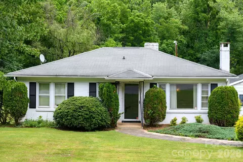 940 Meadowlane Nw Dr NW, Lenoir, NC 28645