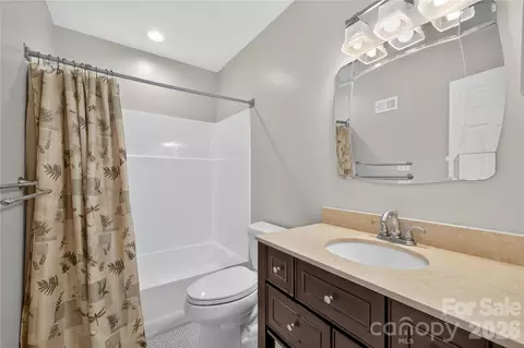 Bath - 185 Riverview Ter, Clover, SC 29710 photo 3 of 3