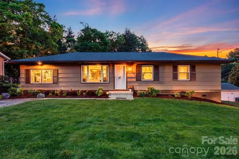 5 Hillview Rd, Asheville, NC 28805