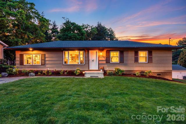 5 Hillview Rd, Asheville, NC 28805