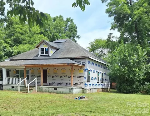 687 Parkway Dr, Chester, SC 29706