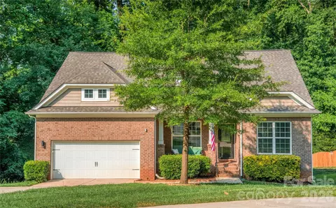 4501 Rockford Ct, Charlotte, NC 28209
