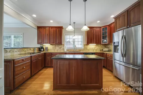 Kitchen - 263 Hemingway Ln, Fort Mill, SC 29708 photo 2 of 4