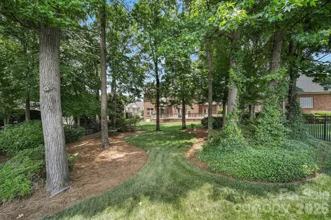 Exterior - 263 Hemingway Ln, Fort Mill, SC 29708 photo 6 of 8