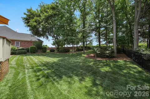 Exterior - 263 Hemingway Ln, Fort Mill, SC 29708 photo 7 of 8