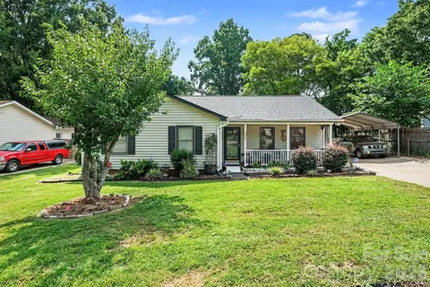 1600 Teddington Dr, Charlotte, NC 28214