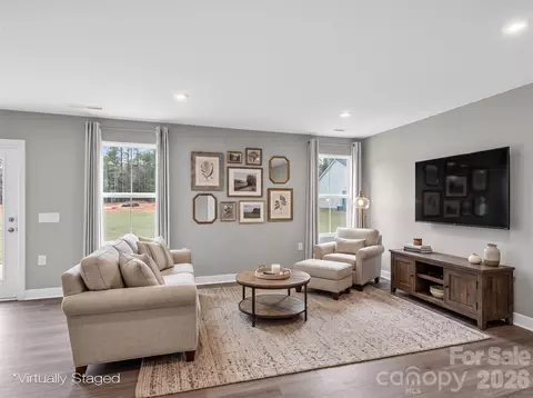 Living - 609 Nesbe St, Lancaster, SC 29720 photo 1 of 5