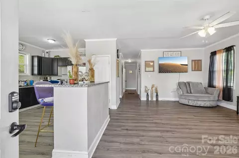 Entry Way - 506 Bratton St, Chester, SC 29706 photo 1 of 1