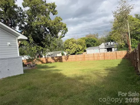 Exterior - 803 Gordon St, Monroe, NC 28112 photo 5 of 9
