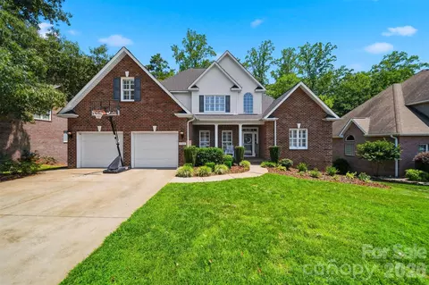 1753 30th Avenue Ne Dr NE, Hickory, NC 28601
